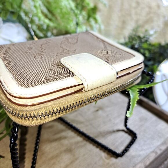 Authentic Prada Zippy Wallet - Picture 9 of 13